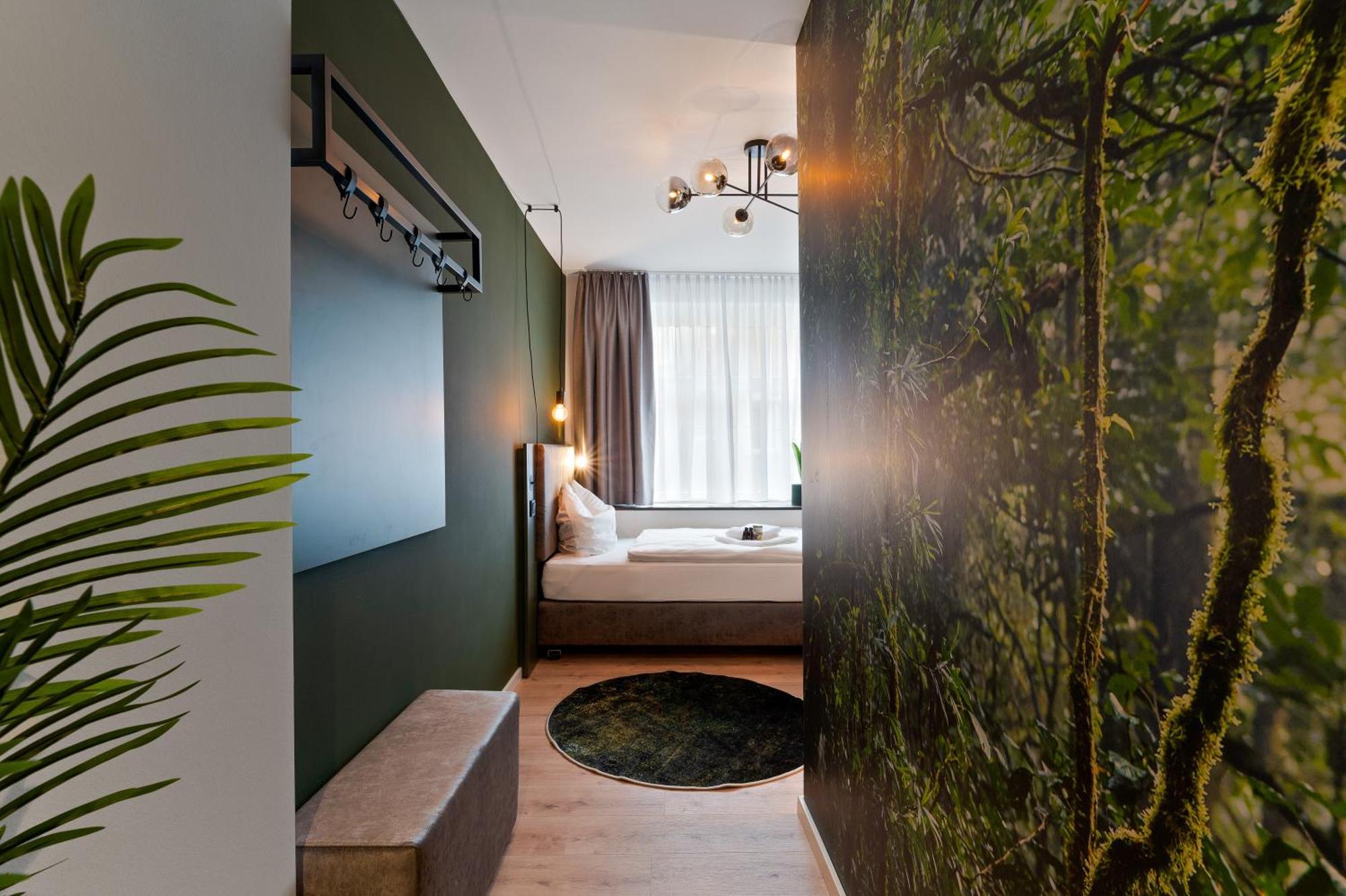 Jungle No5 Boutique Hotel - Stuttgart City-Center Экстерьер фото