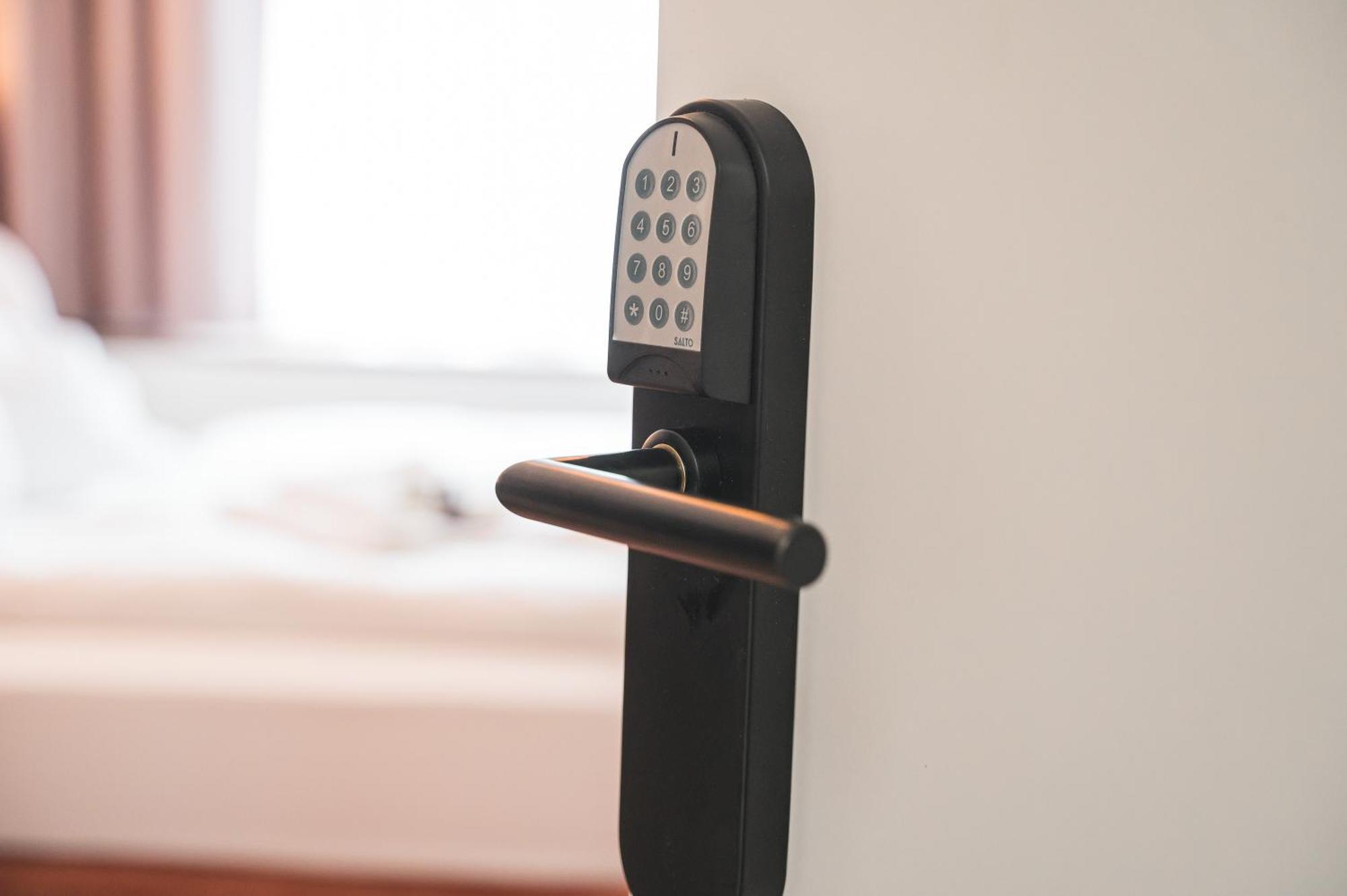 Jungle No5 Boutique Hotel - Stuttgart City-Center Экстерьер фото