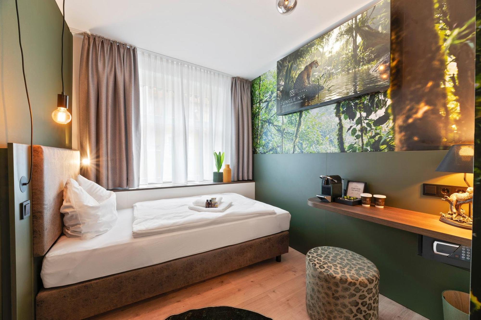Jungle No5 Boutique Hotel - Stuttgart City-Center Экстерьер фото